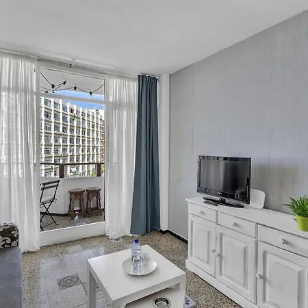 Con Encanto Apartment *